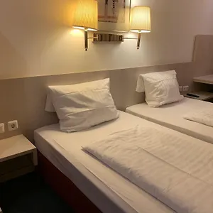 ** Hotel New Fair Messe Tyskland